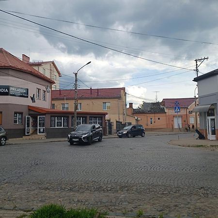 Apartments Domovik On Beregovskaya 3 穆卡切沃 外观 照片