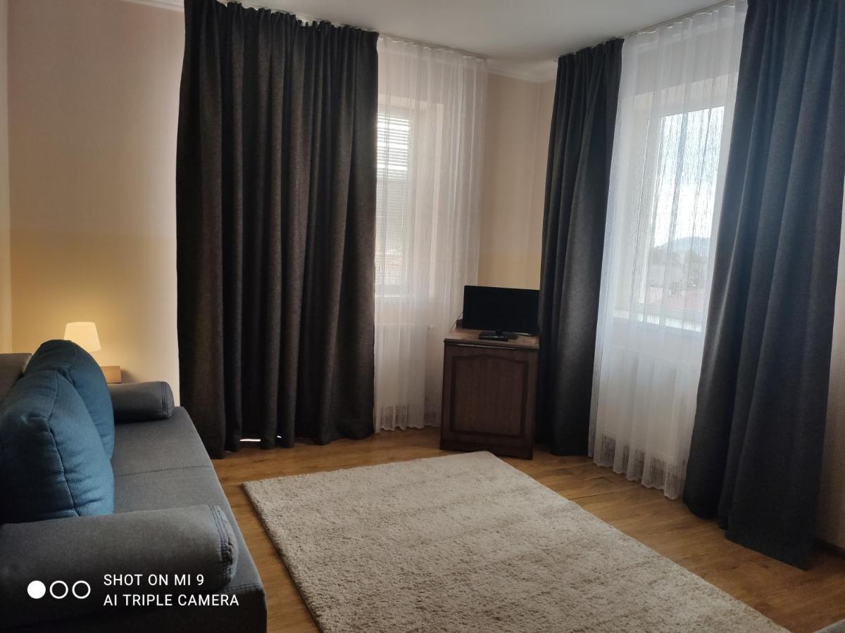 Apartments Domovik On Beregovskaya 3 穆卡切沃 外观 照片