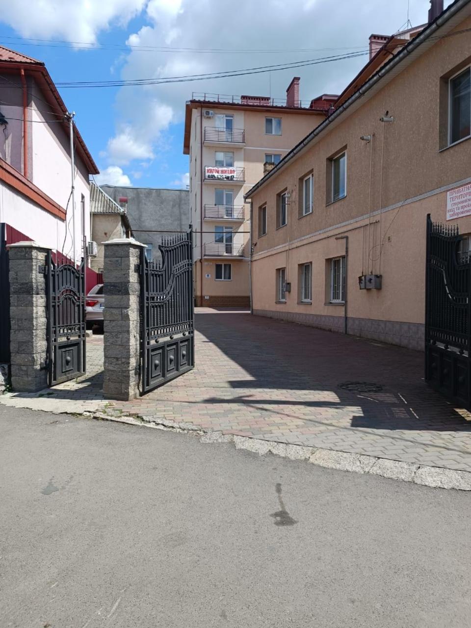 Apartments Domovik On Beregovskaya 3 穆卡切沃 外观 照片